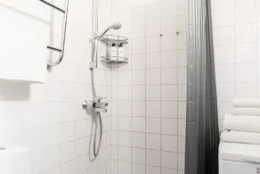 1br apartment with patio in Lauttasaari - Image 2