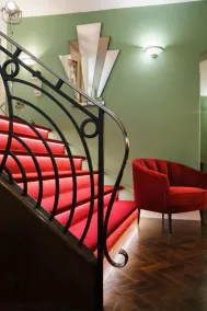 Sea-facing Art Deco Apartment - Image 2