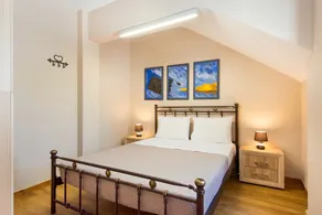 Modern, stylish villa with 3 bedrooms, private pool and air-conditioning - Image 3