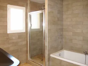 Beautiful private villa for 10 people with WIFI, pool, TV, terrace and pets allowed - Image 4