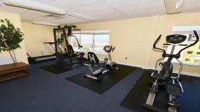 Beautifully Updated Madeira Bay Resort Unit 401 - Steps from Sand and Fun! - Image 2
