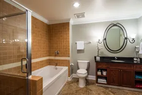 Smukke condo, super comfy, med udsigt over poolen i Lake Las Vegas Village. - Image 2