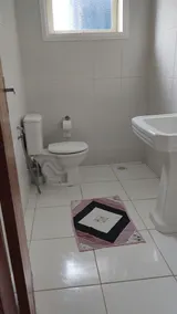 House with 6 bedrooms, 4 of them have bathrooms at - Image 4