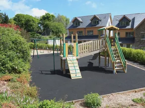 6 Gerichtshäuschen, Hillfield Village, DARTMOUTH - Image 3