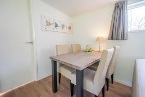 Tidy furnished chalet with a dishwasher, in the Achterhoek - Image 5