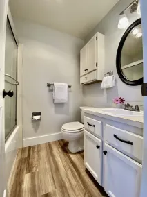 Adorable Farm Stay in Ballard! Bunnies, A/C, walkable, near beach & attractions - Image 3