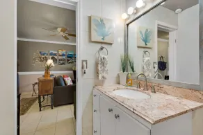 Modern, furnished condo- Walk to Beach & Marina. Red Hook, Ferry & Bars nearby! - Image 4