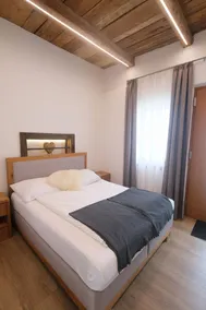 \"Moritz\" in the feel-good oasis on the Trausdorfberg with sauna/whirlpool - Image 4