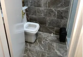 Central 1 Bed Apartment - Sleeps 2 with Wifi - Image 5