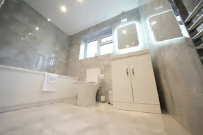 Near Heathrow Airport -FREE Parking-Full apartments-Near M4-1 bus LHR - Image 4