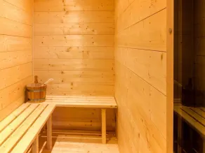 Chalet, wifi, 50m from ski slopes, sauna, balcony, fireplace or stove, parking, tv, ski locker - Image 2