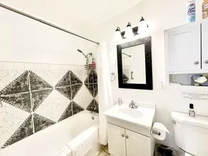 Private two bedroom cottage off Historic Highway 49.  - Image 3