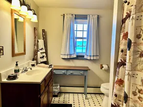Private Lake House On Beautiful Tuscarora Lake/5 Bdrm/3 full Bath/waterfront - Image 3