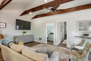 Spacious Modern Farmhouse Casita in Castro Valley Countryside with Private Patio - Image 4