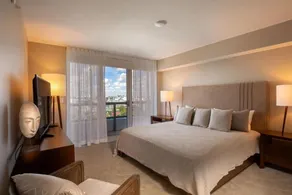 Penthouse 4 Bedroom | Water Views | Roof Top Pool! - Image 5