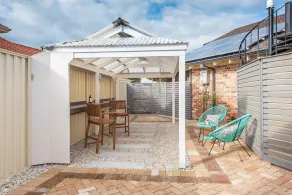 Prestigious Northshore Guest House - Comfortable Living Close To Mullaloo Beach - Image 3