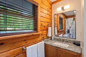 Main Channel Lots of Water. Comfy Cabin with stunning lake views, perfect for a serene escape at SML. - Image 4