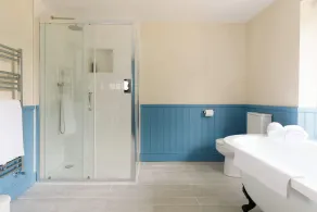 Stunning 5BR Home with Pool - 5 min to Beach - Image 4