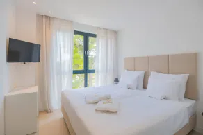 Luxury Villa Bacana near the sea in Brela, sauna, jacuzzi, family, quiet area, heated pool, gym - Image 5