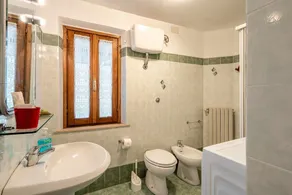 Apartamento 'Casa Claire' con vistas a la montaña, terraza privada y jardín privado - Image 3