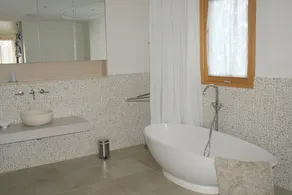 Beautiful Country Escape - Image 4
