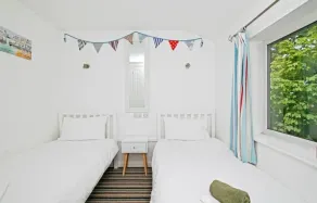 Atlantic Reach – Cozy 2-Bed with Parking - Image 5