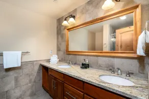 Cozy, Comfortable And Two King Beds, Perfect For Two Families To Enjoy! Silver Mountain Condo 207 Condo - Image 2