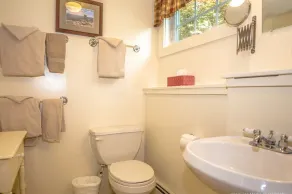 Abbott Brook Chalet A - Private Setting - 5 Mi  From Storyland - Image 3