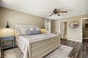 Poolside Retreat! Private pool & hot tub! Only 5 min to Beach! - Image 3