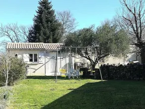 CHARMANT PETIT LOGEMENT 2 PIECES TT CONFORT + CLIM - Image 2