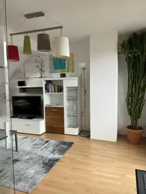 Elegante apartamento de 3 quartos no último andar com terraço no centro de Magdeburg - Image 3