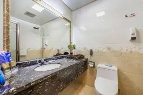 Hongrui Holiday Hotel - Image 4