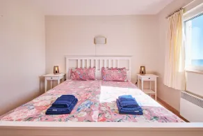 APARTMENT TANSY DIRECTLY BY THE SEA WITH A DREAM SEA VIEW AND POOL - Image 5