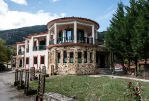 Traditional hotel Stis Elenas - Image 3