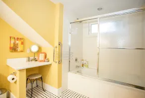5 BR Cottage a Short Walk to Pier Street Beach Access. - Image 4