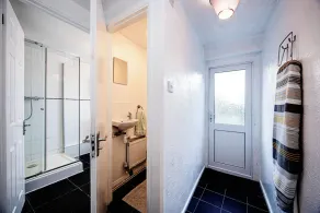 Gilling Villa Remarkable 4-bed House in Gillingham - Image 2