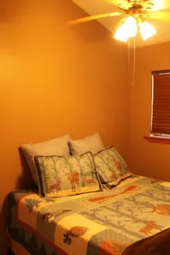 Lakefront cabin with bunkroom sleeps 8.  Quiet no wake cove. - Image 2