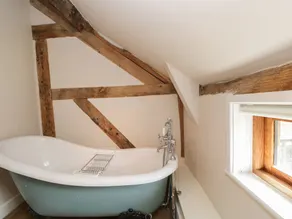 THE OLD BARN, pet friendly, character holiday cottage in Eardisley - Image 3