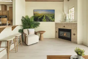 Downtown Townhouse - Private Entrance (dog friendly) - Image 4