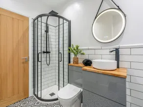 Totally refurbished cottage, decorated and equipped to a high standard. - Image 3