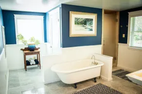 The Maury River House: A Waterfront Luxury Country Experience - Image 4