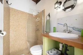 Holiday Home 'La Suerte' with Sea View, Wi-Fi and Air Conditioning - Image 3
