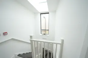 Ealing Broadway Great Stay 7-Minute Walk from the Underground - Image 2