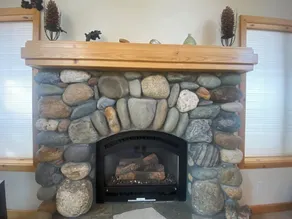 Moderne, lumineux, dos à la forêt, marche jusqu'au sentier Tahoe Rim - Image 2