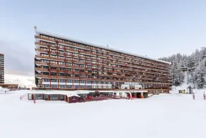 Ski-in/ski-out & foot of the slopes, 6th floor, view ski slopes, balcony, parking, ski locker, 25m² - Image 4