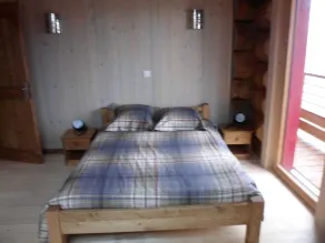 Log cabin with 25 m2 terrace and unobstructed view - Image 3