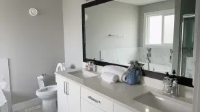 Luxurious and clean home! - Image 4