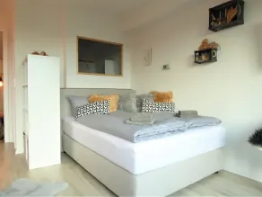 Winterberg Appartement 6 Pers aan Skilift grootste Skigebied nabij Bikepark Unieke locatie met zeer rustige tuin in het bos en het gezellige centrum leuke cafes restaurants en gratis zwembad sauna relax speelruimte parkeerplaats naast Der Brabander - Image 5