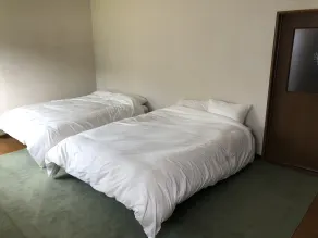 30 Sekunden zu Fuß vom Bahnhof entfernt!Vierbettzimmer, Küche vorhanden, Farm Tour ist ebenfalls verfügbar - Image 2