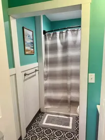 Adorable studio unit with full kitchen - Image 2
